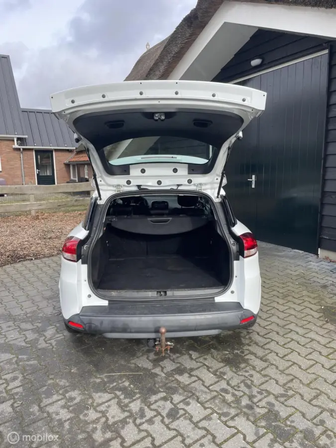 0.9 TCe Zen, Trekhaak, Navigatie