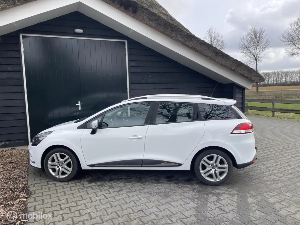 0.9 TCe Zen, Trekhaak, Navigatie