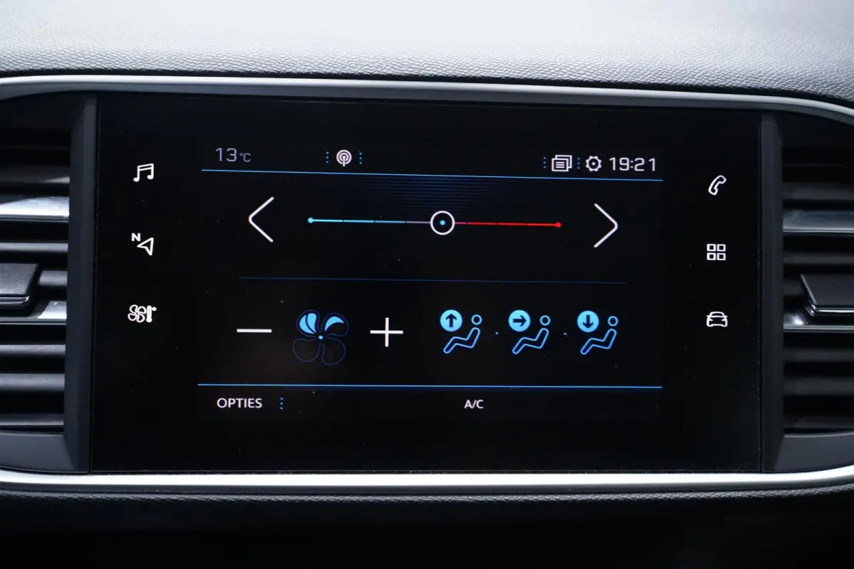 1.2 PureTech Blue Lease Dis.Riem v.v. 122.530 km Navi Clima Apple Carplay Cruise