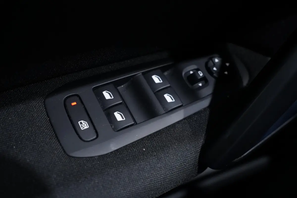 1.2 PureTech Blue Lease Dis.Riem v.v. 122.530 km Navi Clima Apple Carplay Cruise