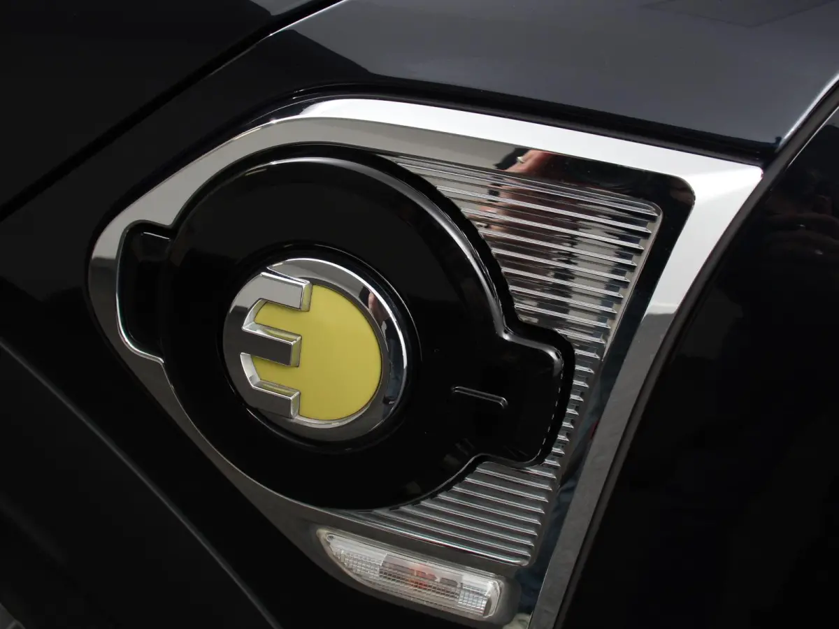 1.5 Cooper PHEV ALL4 Chili Automaat Climate control Adaptieve cruise control HUD Lichtmetalen velgen Navigatie Parkeersensoren Camera Stoelverwarming