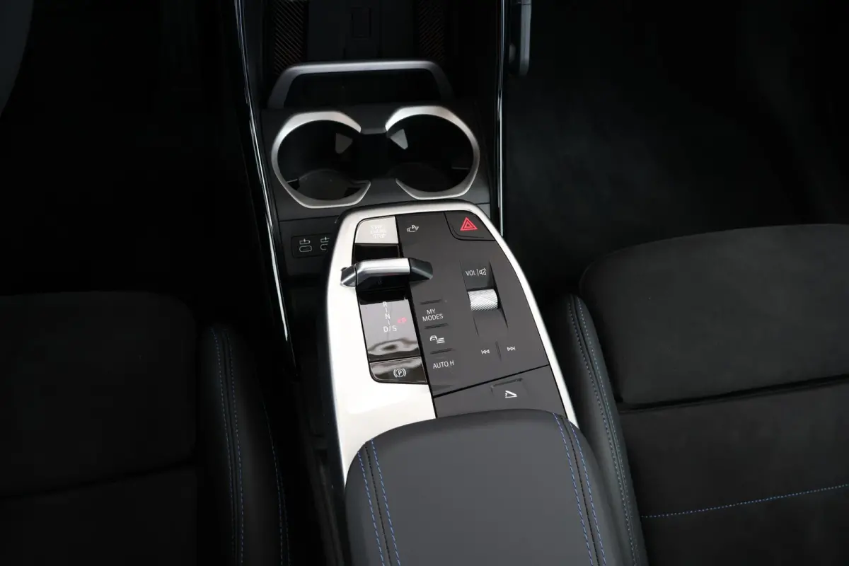 xDrive30e | SoH 100% | Sport Pakket Pro | Pano Dak | M-Sportstoelen | Harman Kardon | Driving Assistant Professional | 20'' LM | Elektr. Verstelbare Voorstoelen | Head-Up |