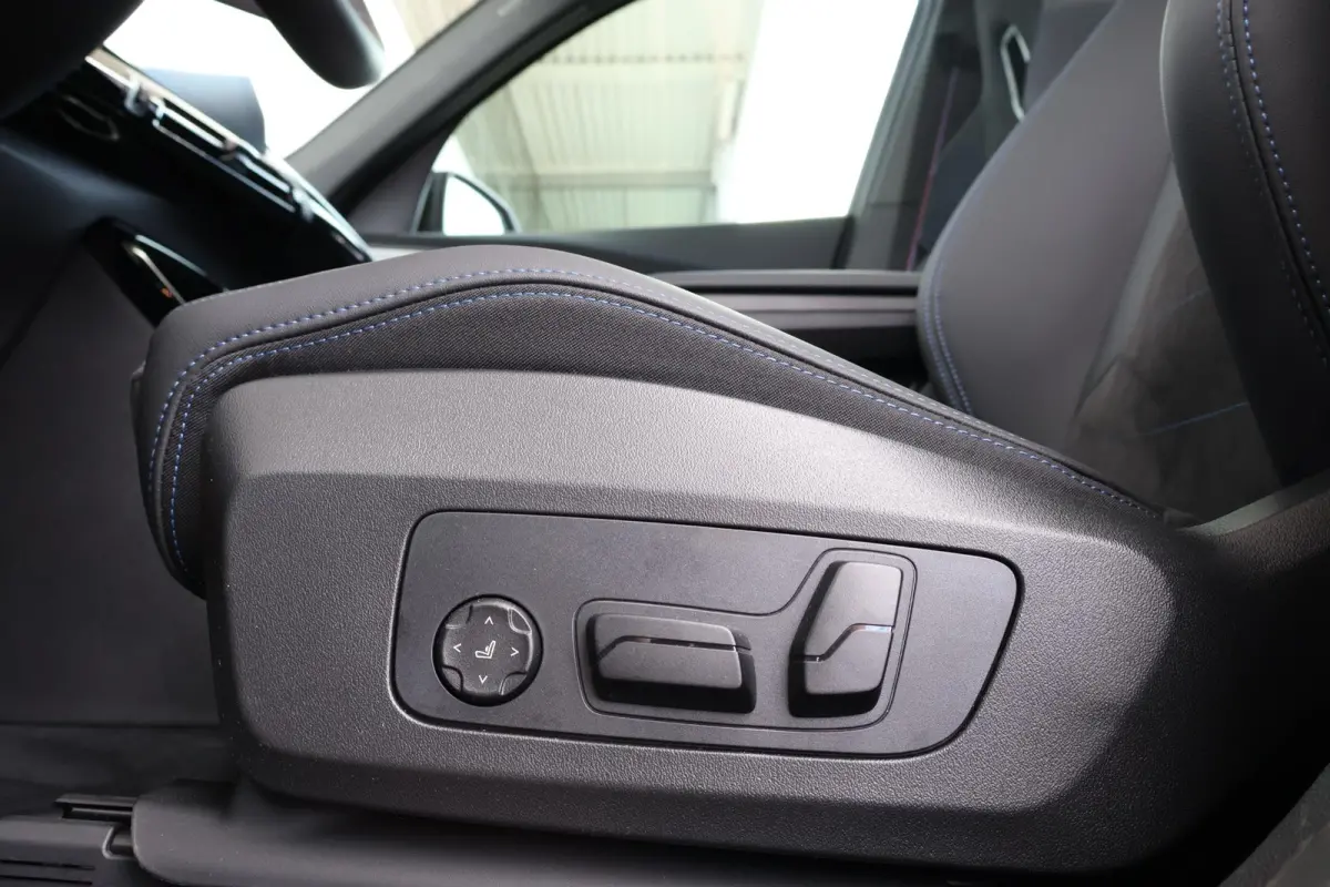 xDrive30e | SoH 100% | Sport Pakket Pro | Pano Dak | M-Sportstoelen | Harman Kardon | Driving Assistant Professional | 20'' LM | Elektr. Verstelbare Voorstoelen | Head-Up |