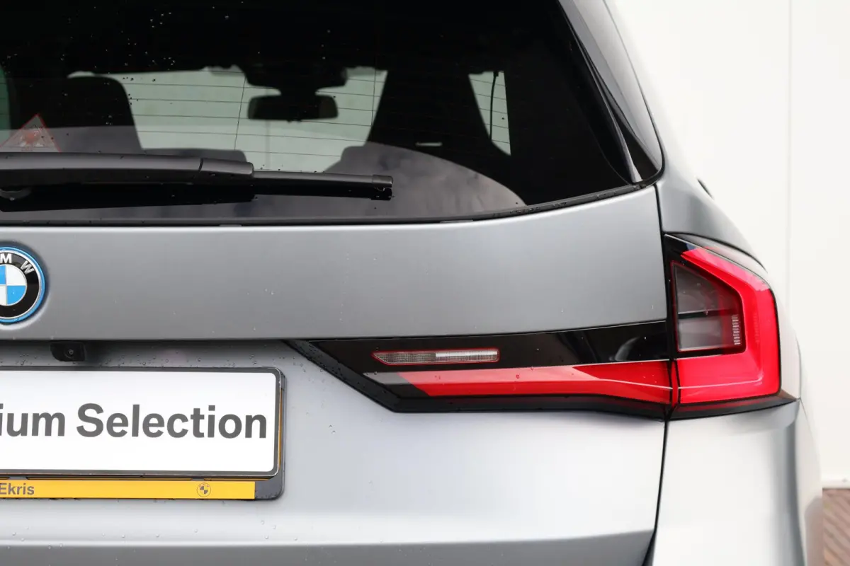 xDrive30e | SoH 100% | Sport Pakket Pro | Pano Dak | M-Sportstoelen | Harman Kardon | Driving Assistant Professional | 20'' LM | Elektr. Verstelbare Voorstoelen | Head-Up |