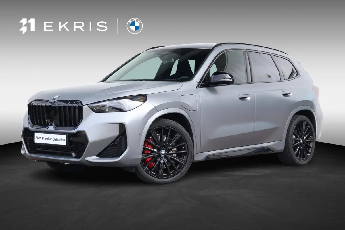 xDrive30e | SoH 100% | Sport Pakket Pro | Pano Dak | M-Sportstoelen | Harman Kardon | Driving Assistant Professional | 20'' LM | Elektr. Verstelbare Voorstoelen | Head-Up |
