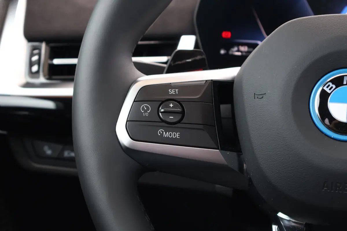xDrive30e | SoH 100% | Sport Pakket Pro | Pano Dak | M-Sportstoelen | Harman Kardon | Driving Assistant Professional | 20'' LM | Elektr. Verstelbare Voorstoelen | Head-Up |
