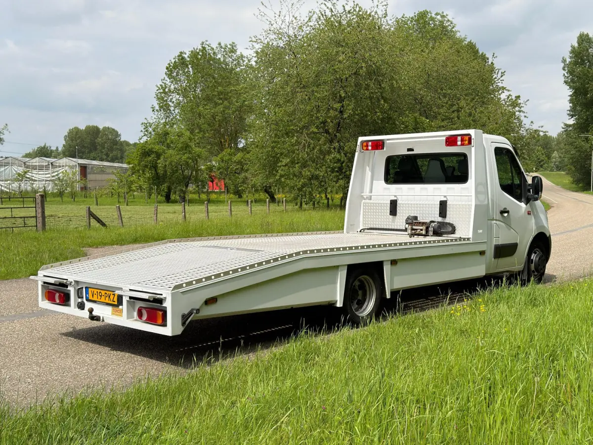 T35 2.3 dCi / Oprijwagen / Tijhof / Lier / Luchtvering