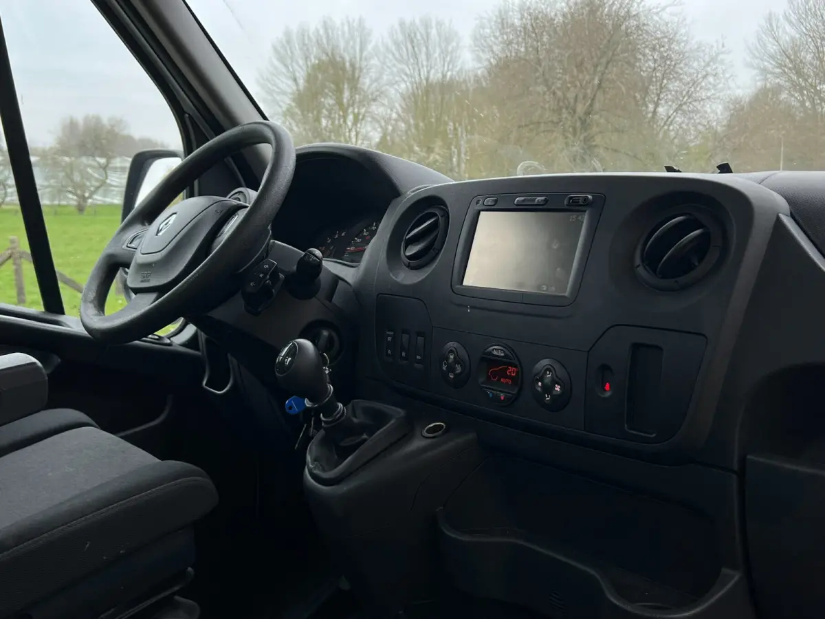 T35 2.3 dCi / Oprijwagen / Tijhof / Lier / Luchtvering