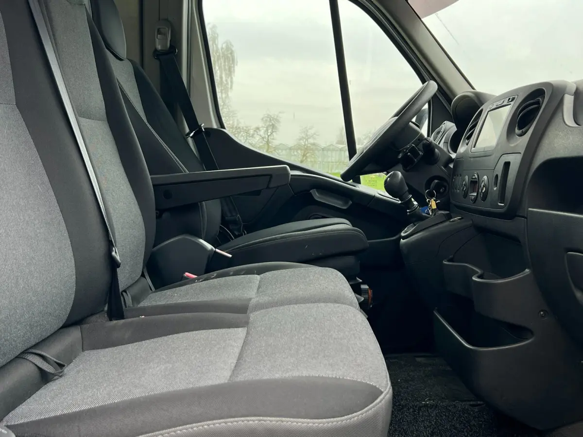 T35 2.3 dCi / Oprijwagen / Tijhof / Lier / Luchtvering