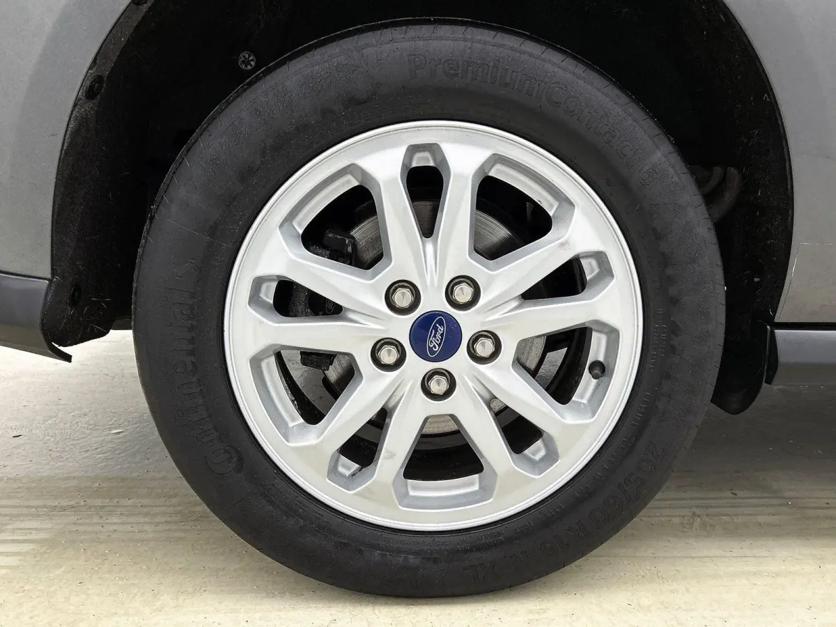 1.5 EcoBlue L2 Trend 3-zits Airco Navigatie Parkeersensoren Camera Cruise Control LM Velgen