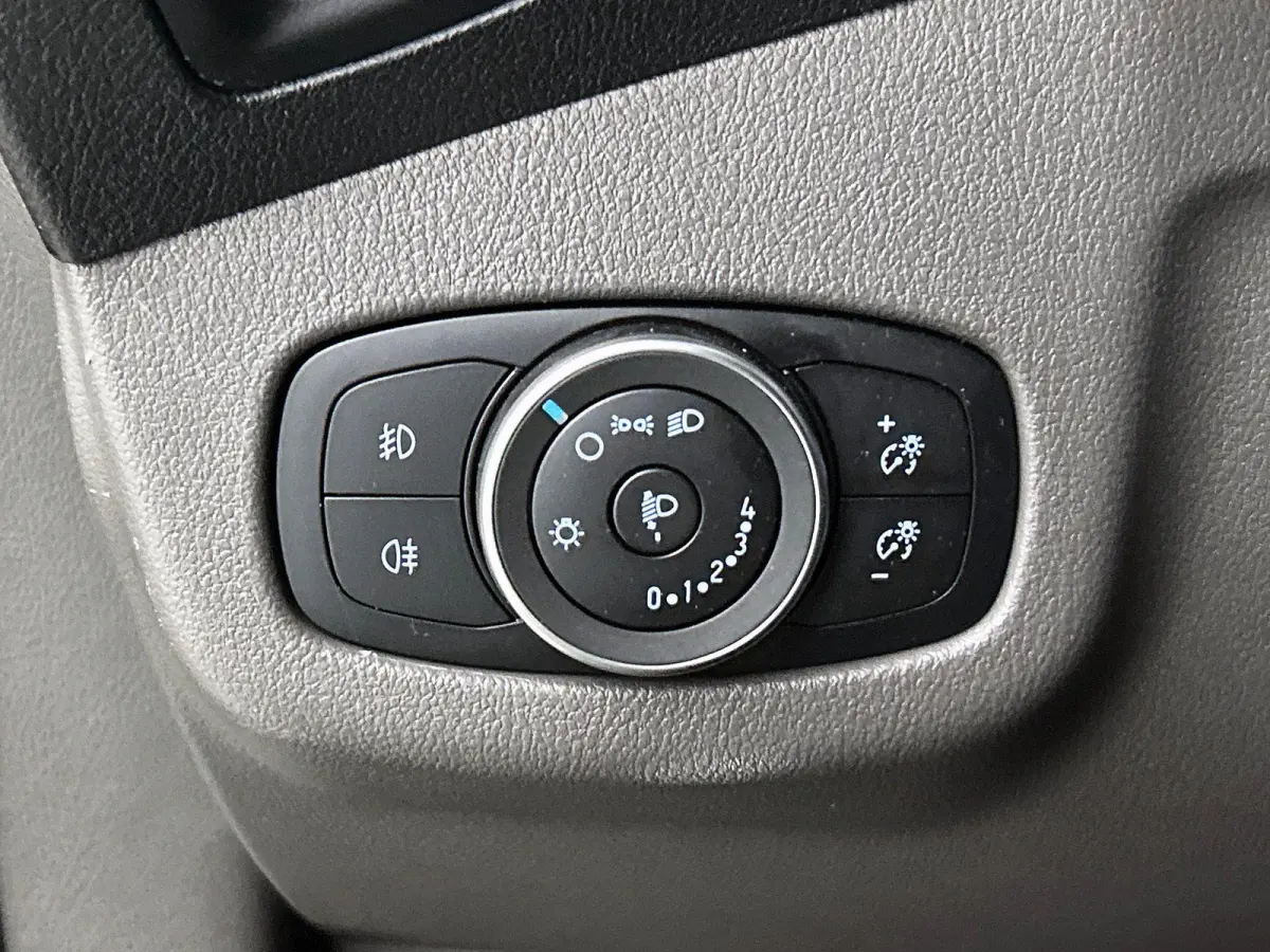 1.5 EcoBlue L2 Trend 3-zits Airco Navigatie Parkeersensoren Camera Cruise Control LM Velgen