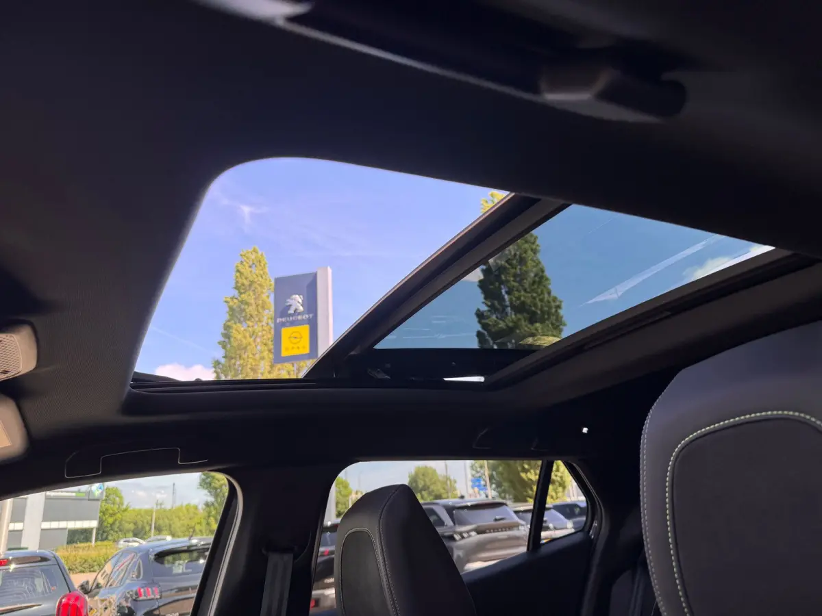 1.2 130PK GT Automaat | Bomvol! | Afneembare Trekhaak | Premium Focal Audio | Alcantara | Panoramadak | | DAB ontvanger | Dakrails | Dimlichten automatisch