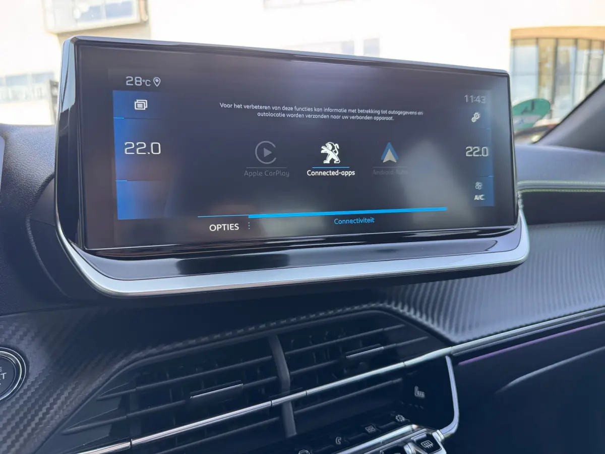 1.2 130PK GT Automaat | Bomvol! | Afneembare Trekhaak | Premium Focal Audio | Alcantara | Panoramadak | | DAB ontvanger | Dakrails | Dimlichten automatisch