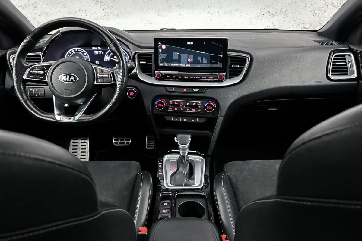 1.4 T-GDI GT-Line | Panoramadak | LED koplampen | Stoelverwarming | Apple Carplay