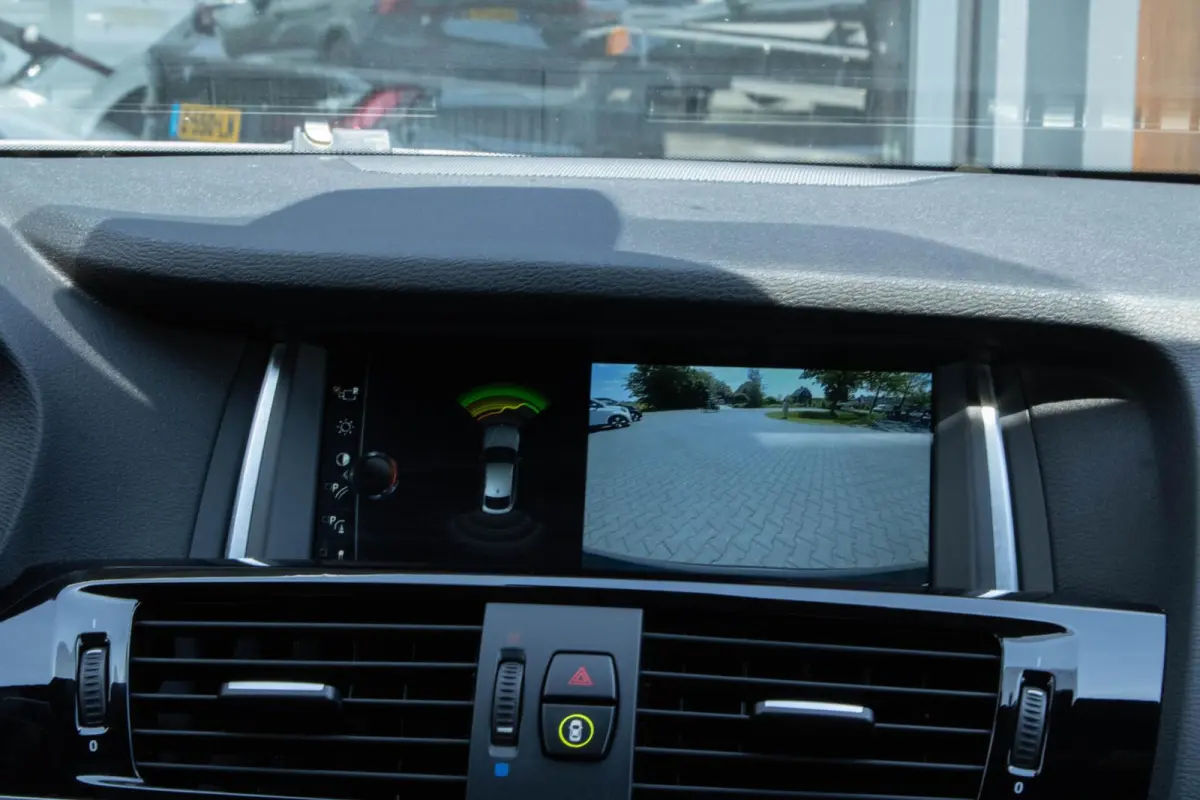 xDrive28i Centennial High Executive|Camera|Dodehoek|Leder|