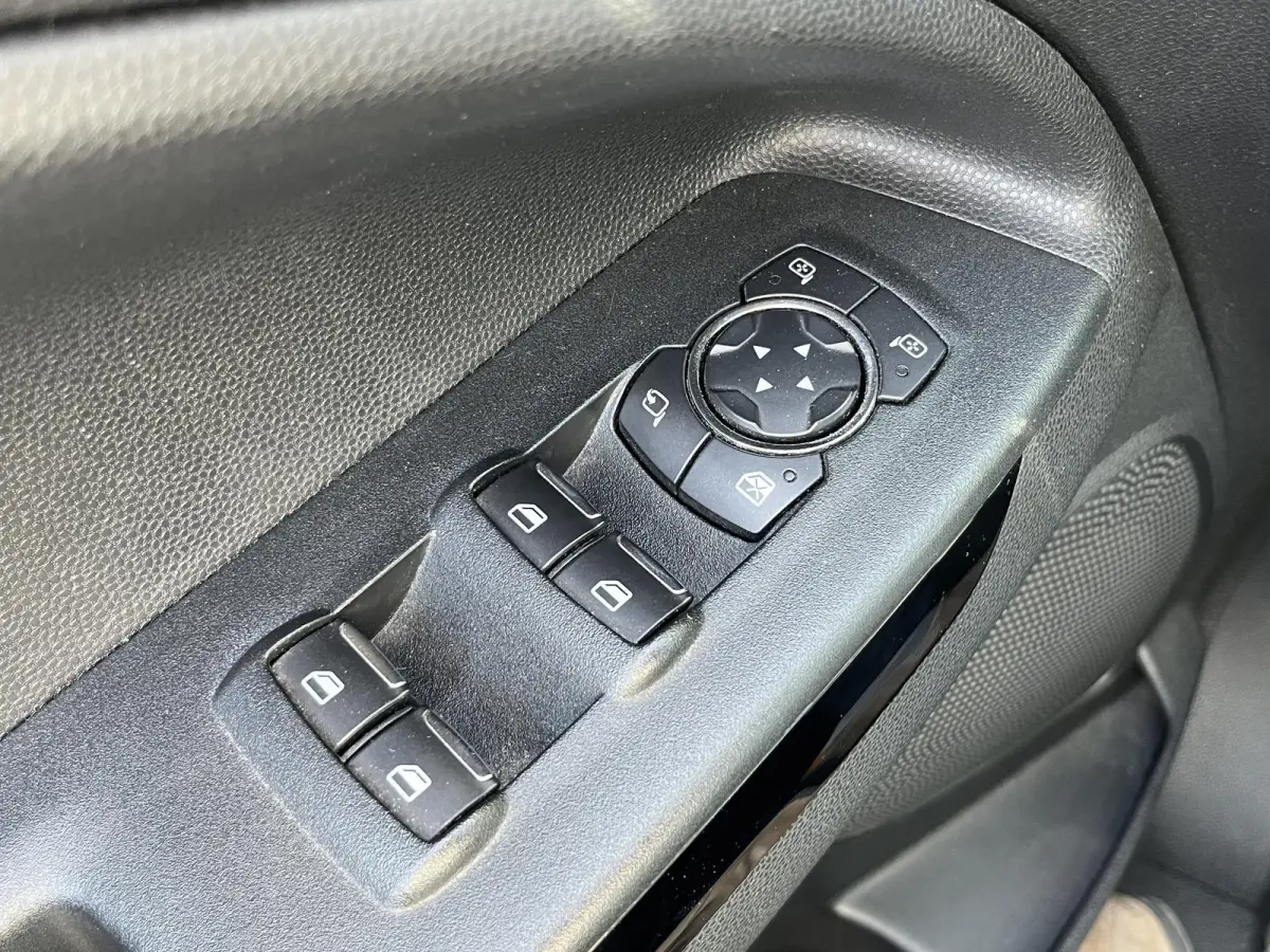 1.0 EcoBoost Titanium | Climate Control | Cruise Control | Afneembare Trekhaak | Achteruitrijcamera | B&O-Soundsystem | Navigatie | BLIS | Apple Carplay/ Android Auto |
