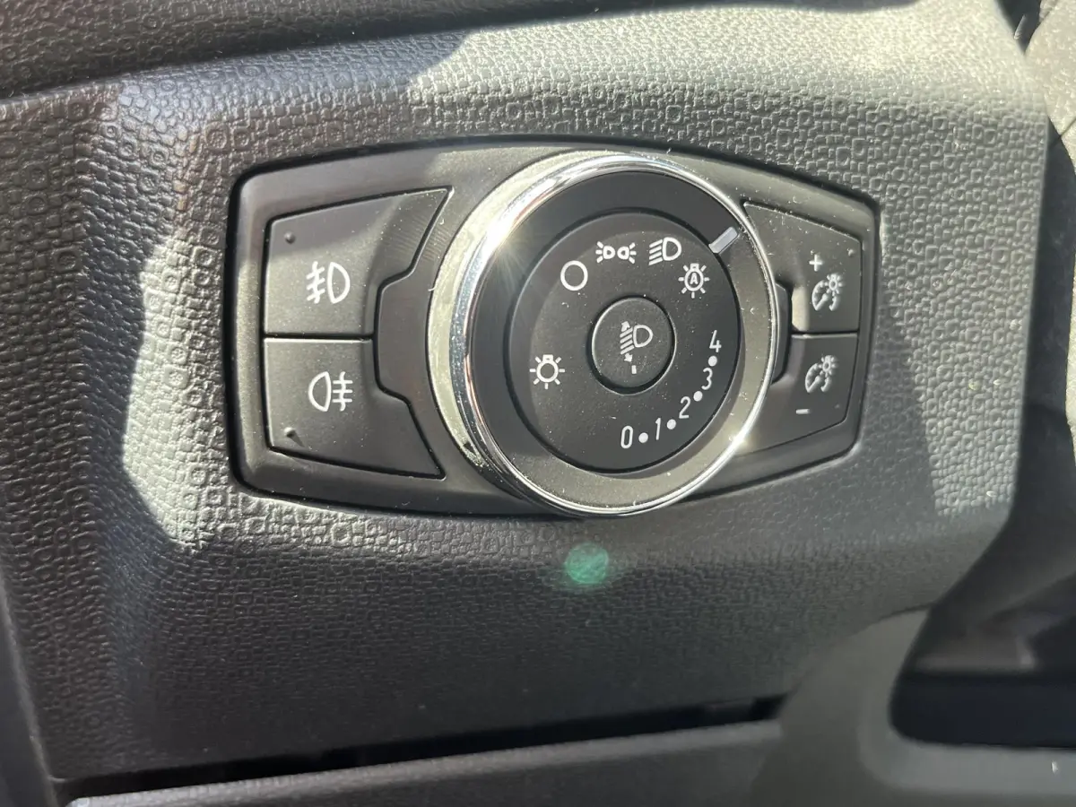 1.0 EcoBoost Titanium | Climate Control | Cruise Control | Afneembare Trekhaak | Achteruitrijcamera | B&O-Soundsystem | Navigatie | BLIS | Apple Carplay/ Android Auto |