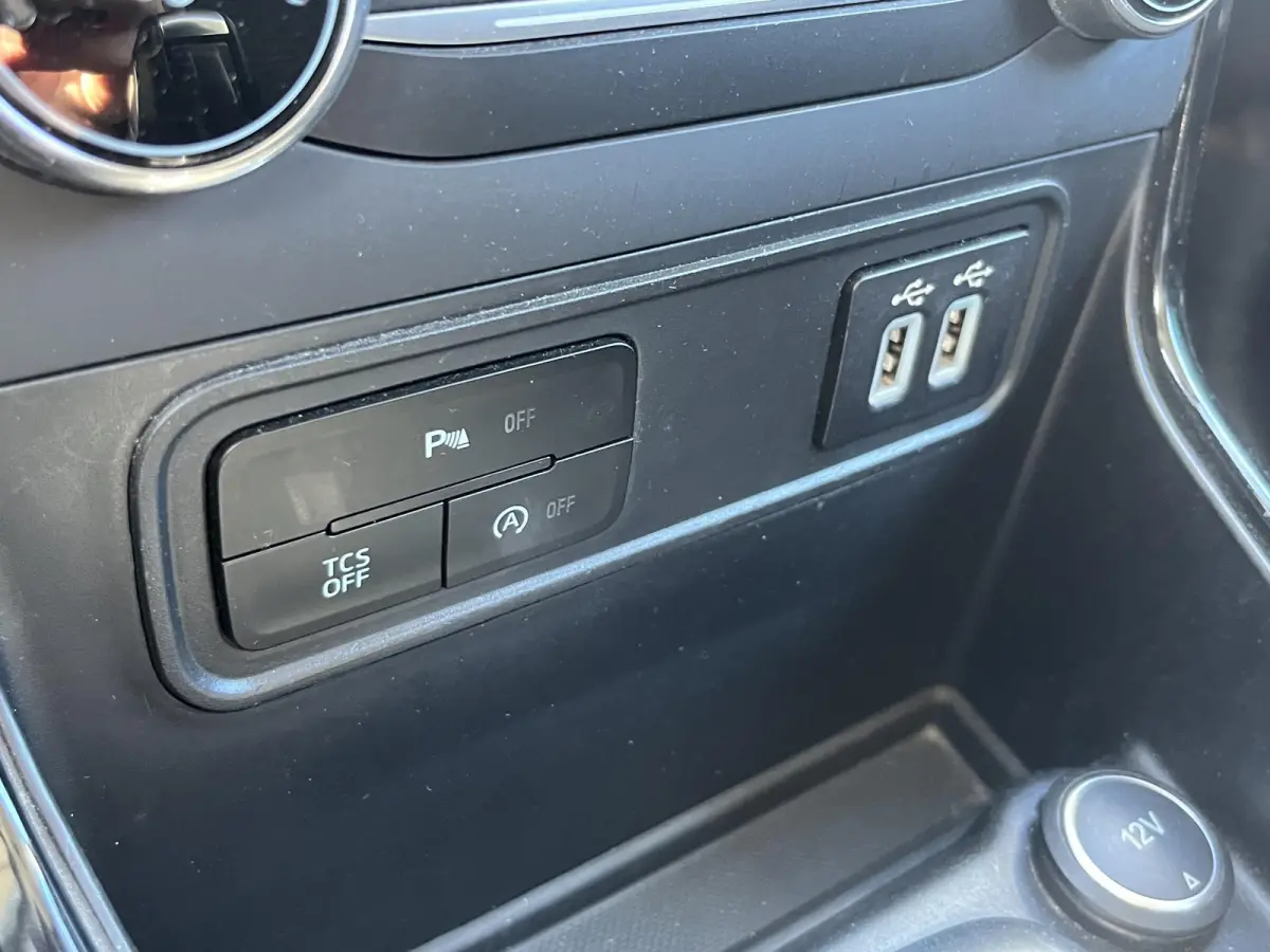 1.0 EcoBoost Titanium | Climate Control | Cruise Control | Afneembare Trekhaak | Achteruitrijcamera | B&O-Soundsystem | Navigatie | BLIS | Apple Carplay/ Android Auto |