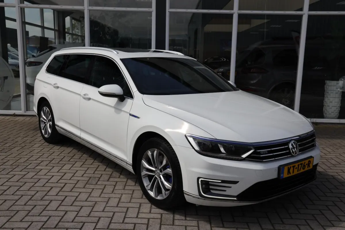 1.4 TSI GTE Connected Series Plus|Pano|Navi|Stoelverwarming|