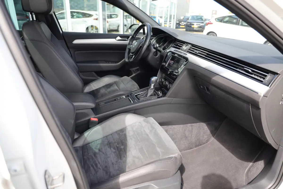 1.4 TSI GTE Connected Series Plus|Pano|Navi|Stoelverwarming|
