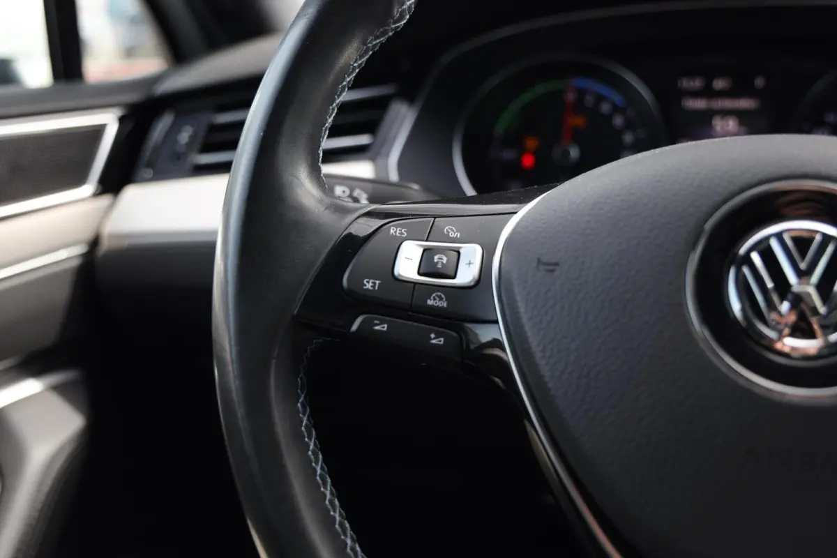 1.4 TSI GTE Connected Series Plus|Pano|Navi|Stoelverwarming|
