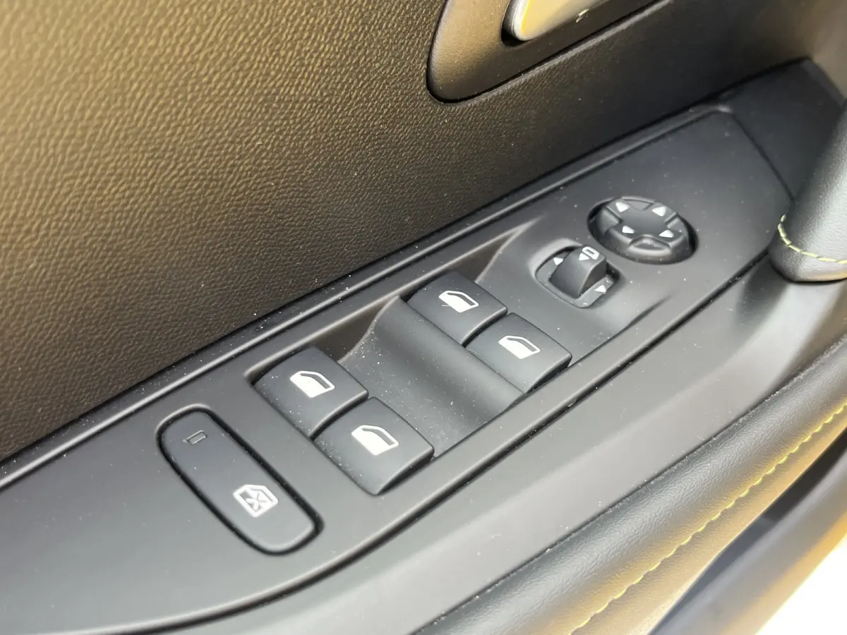 PureTech 100 GT | Panoramadak | Keyless | Adaptive Cruise Control | Stoelverwarming |