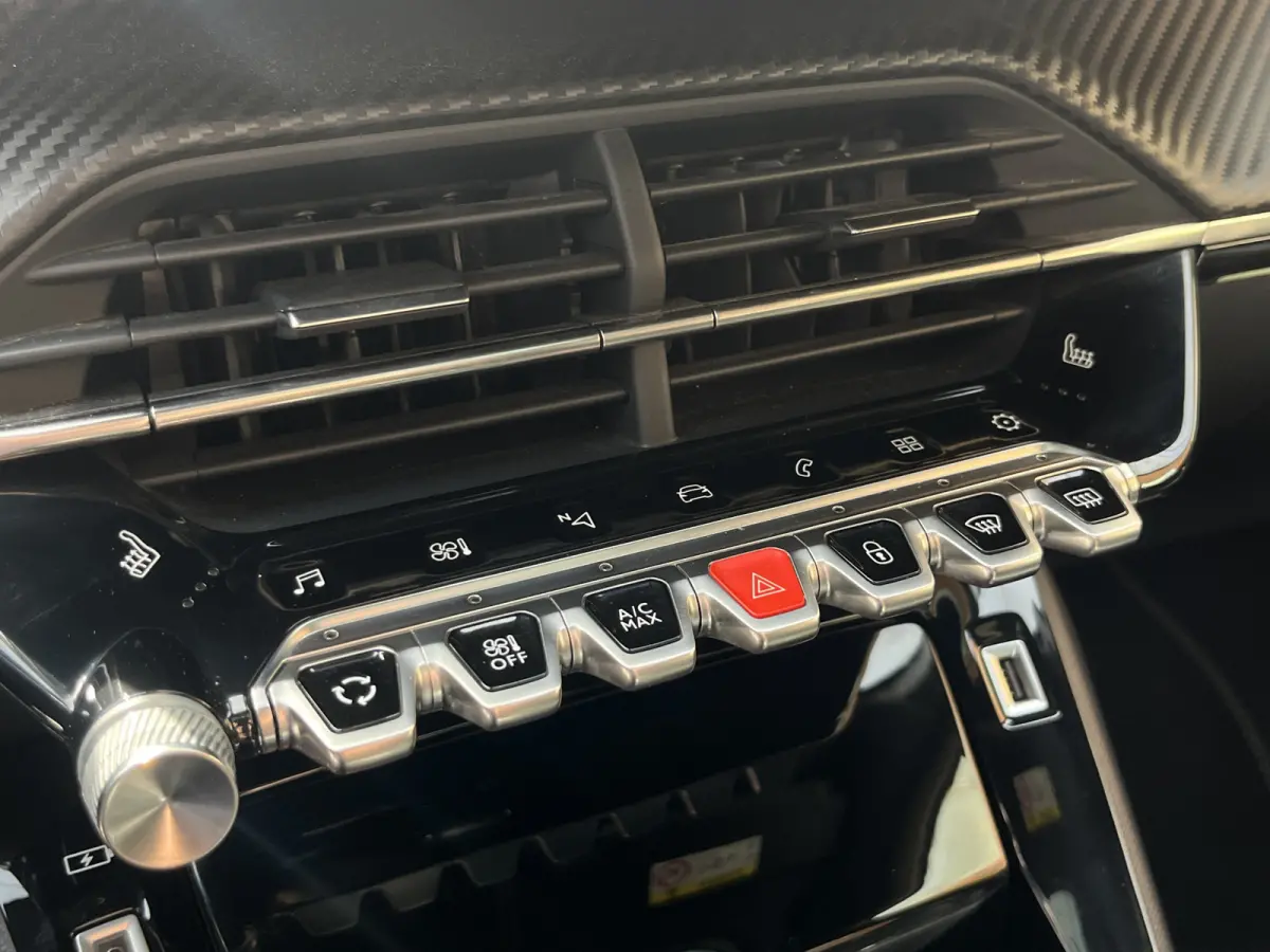 PureTech 100 GT | Panoramadak | Keyless | Adaptive Cruise Control | Stoelverwarming |