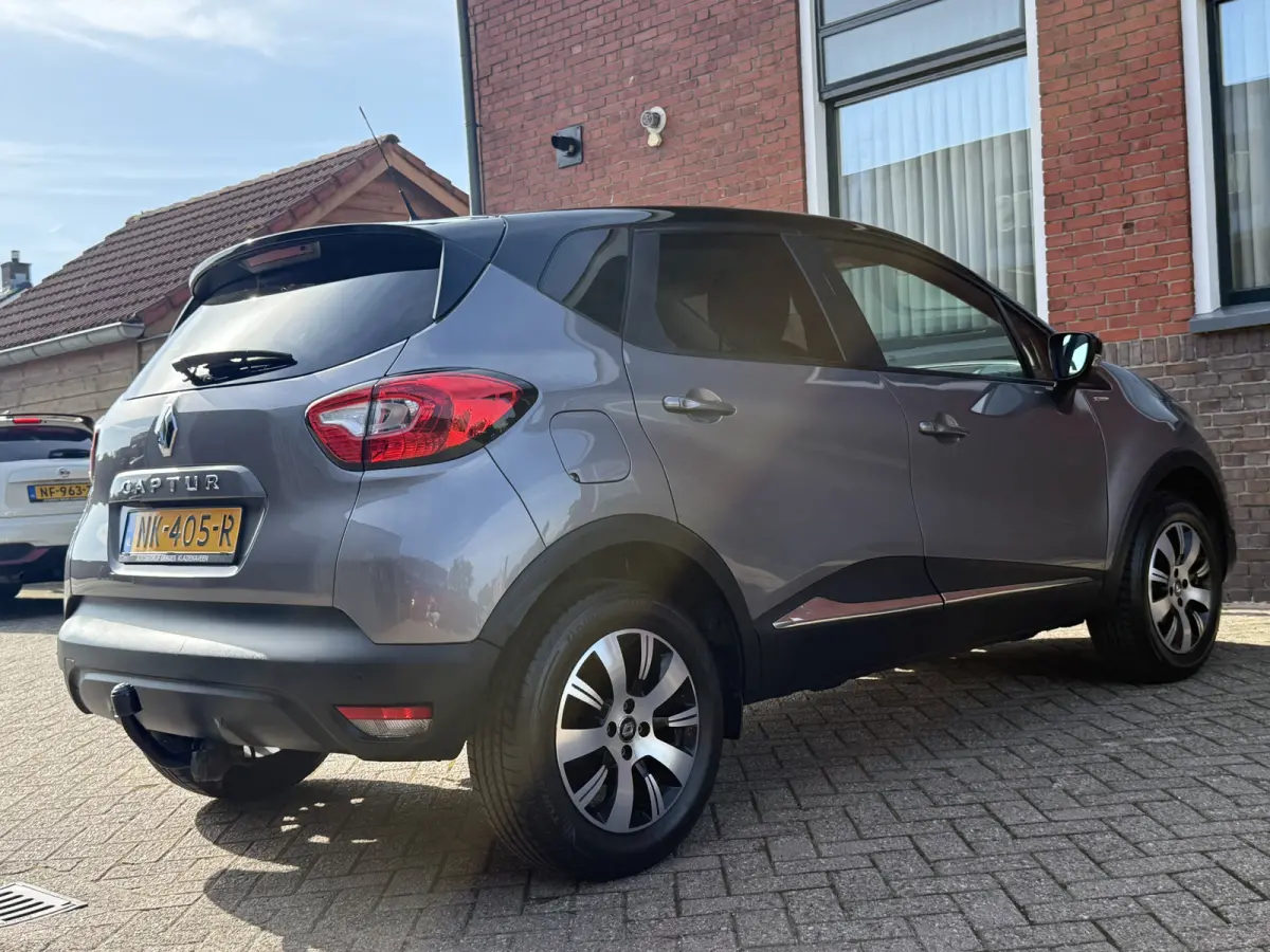 Captur. 0.9 TCe Limited | NAVI | TREKHAAK | CRUISE | HOGE INSTAP/ZIT |