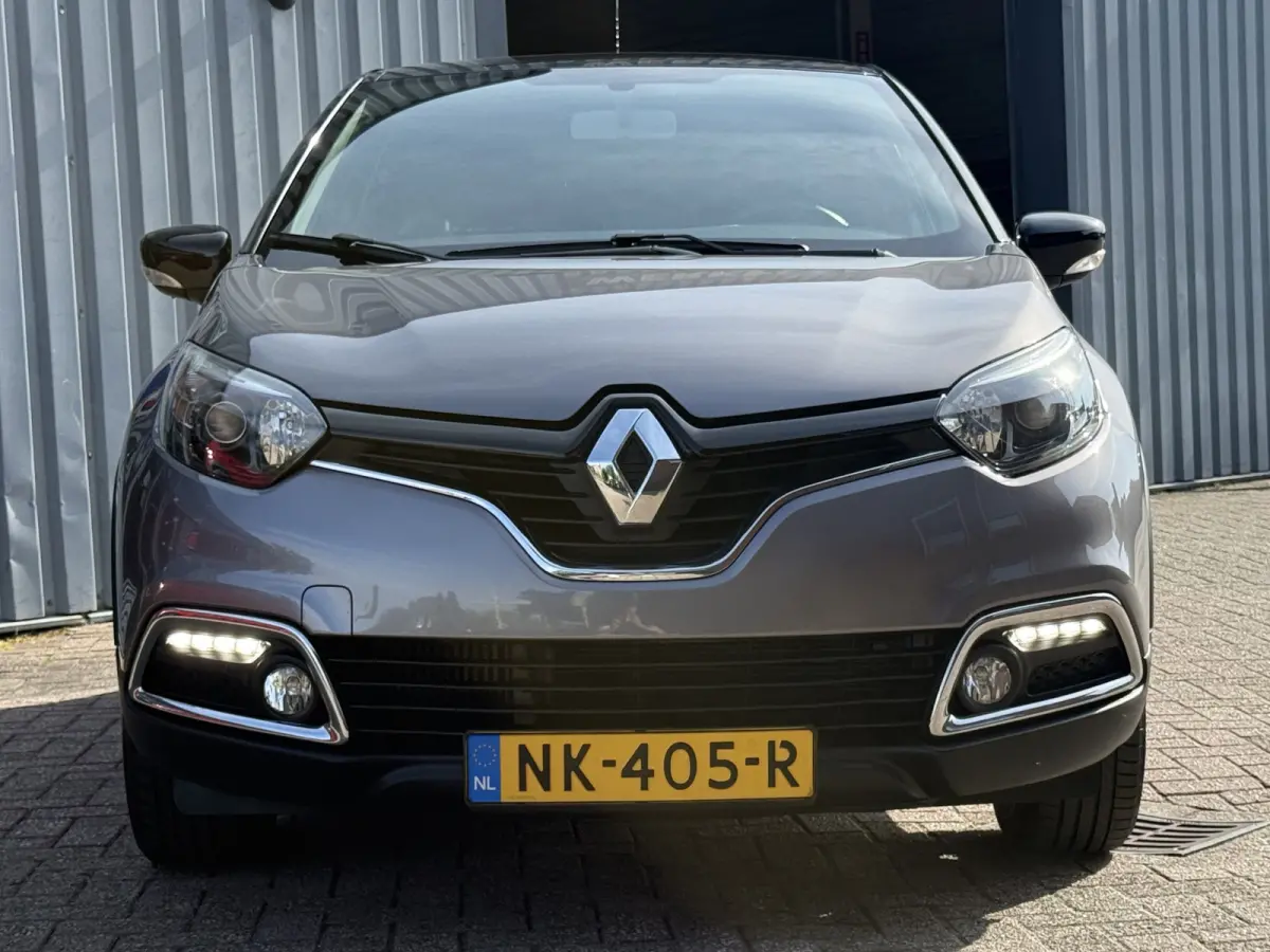Captur. 0.9 TCe Limited | NAVI | TREKHAAK | CRUISE | HOGE INSTAP/ZIT |
