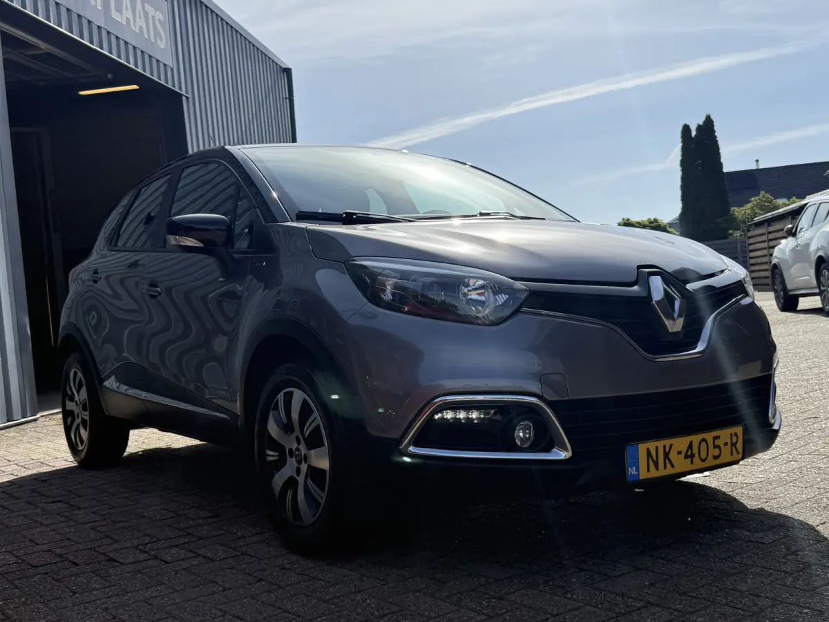 Captur. 0.9 TCe Limited | NAVI | TREKHAAK | CRUISE | HOGE INSTAP/ZIT |