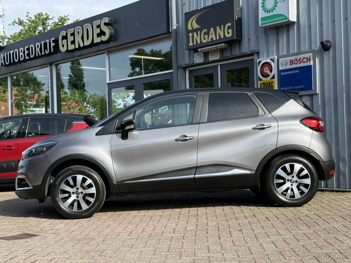 Captur. 0.9 TCe Limited | NAVI | TREKHAAK | CRUISE | HOGE INSTAP/ZIT |