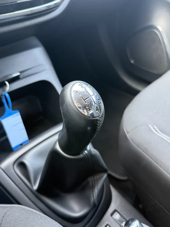 Captur. 0.9 TCe Limited | NAVI | TREKHAAK | CRUISE | HOGE INSTAP/ZIT |