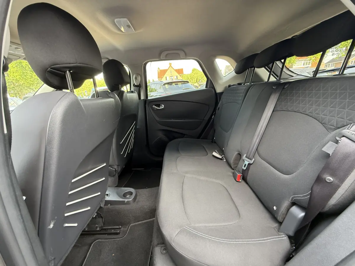 Captur. 0.9 TCe Limited | NAVI | TREKHAAK | CRUISE | HOGE INSTAP/ZIT |