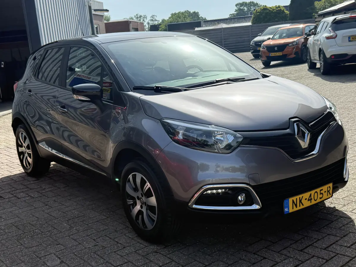 Captur. 0.9 TCe Limited | NAVI | TREKHAAK | CRUISE | HOGE INSTAP/ZIT |