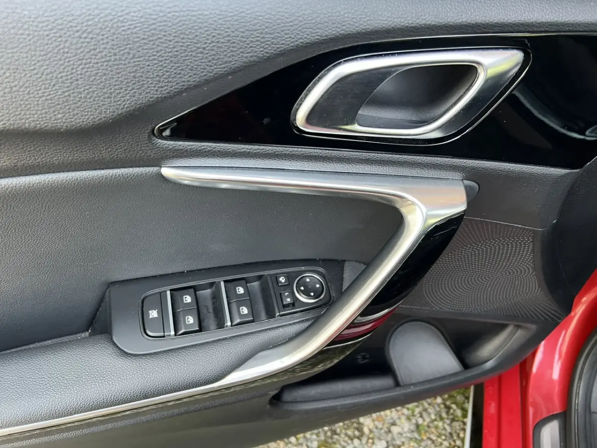 1.4 T-GDI GT-Line 4x NEW-BANDEN.LED.CAM.NAVI.VOLL!