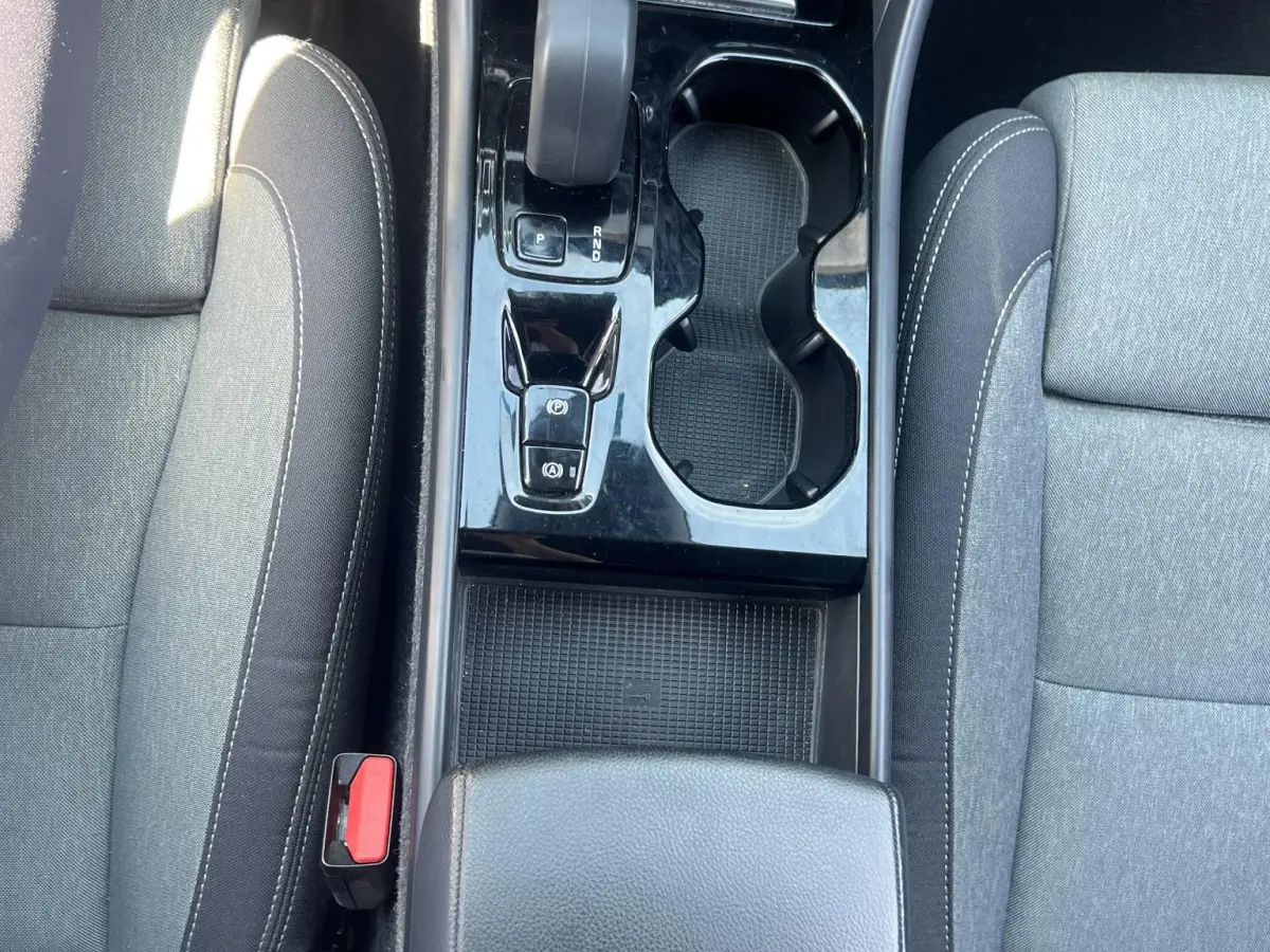 T5 Hybrid Plus Dark | 360 camera | Bliss | Harman kardon audio | Keyless | Cruise control |