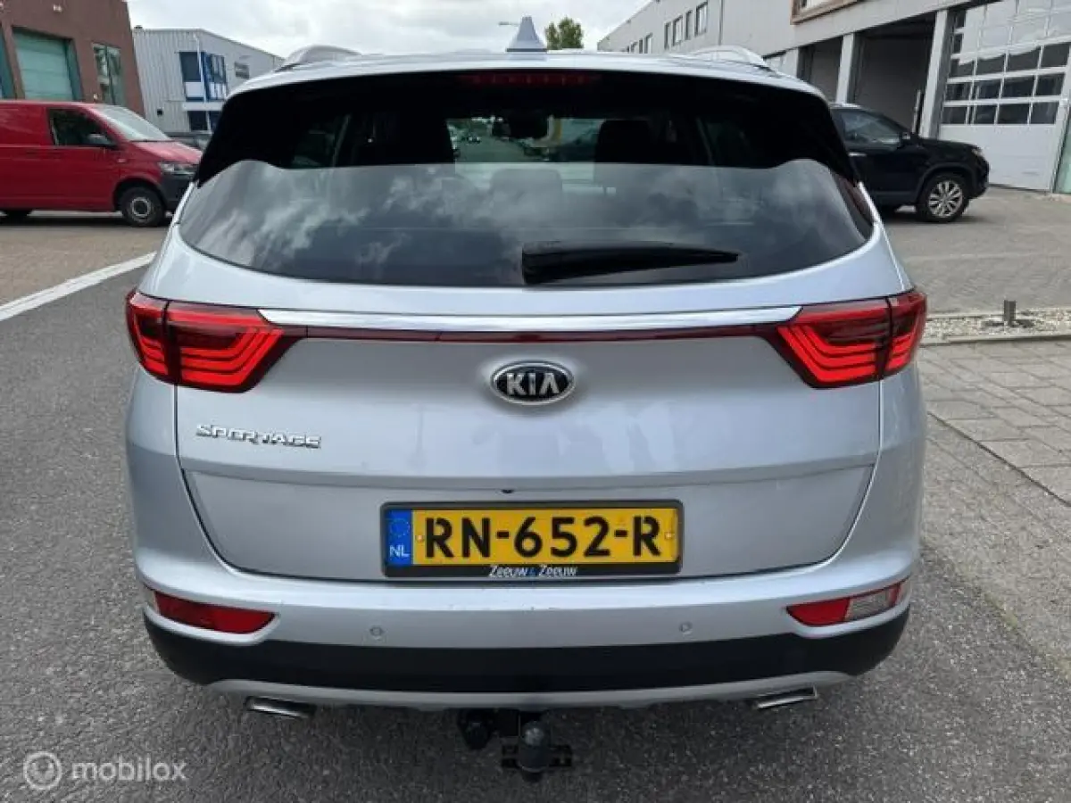 1.6 T-GDI DynamicLine , 1.900 trek gewicht , Navigatie , Camera achter + parkeerhulp , Trekhaak 13 polig , Cruise controle , Climate controle , dealer onderhouden