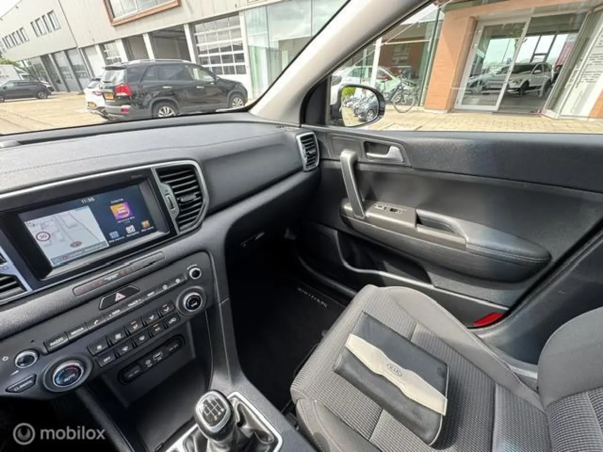 1.6 T-GDI DynamicLine , 1.900 trek gewicht , Navigatie , Camera achter + parkeerhulp , Trekhaak 13 polig , Cruise controle , Climate controle , dealer onderhouden
