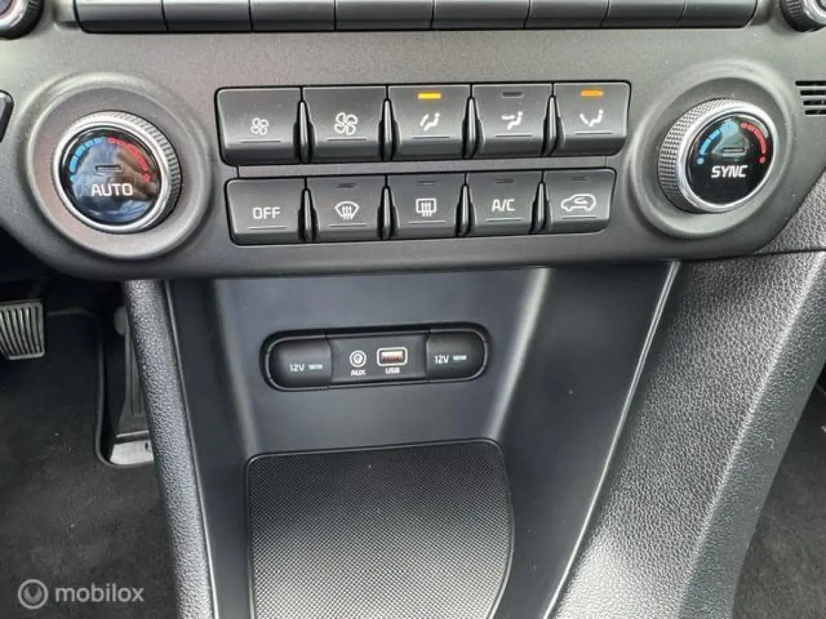 1.6 T-GDI DynamicLine , 1.900 trek gewicht , Navigatie , Camera achter + parkeerhulp , Trekhaak 13 polig , Cruise controle , Climate controle , dealer onderhouden
