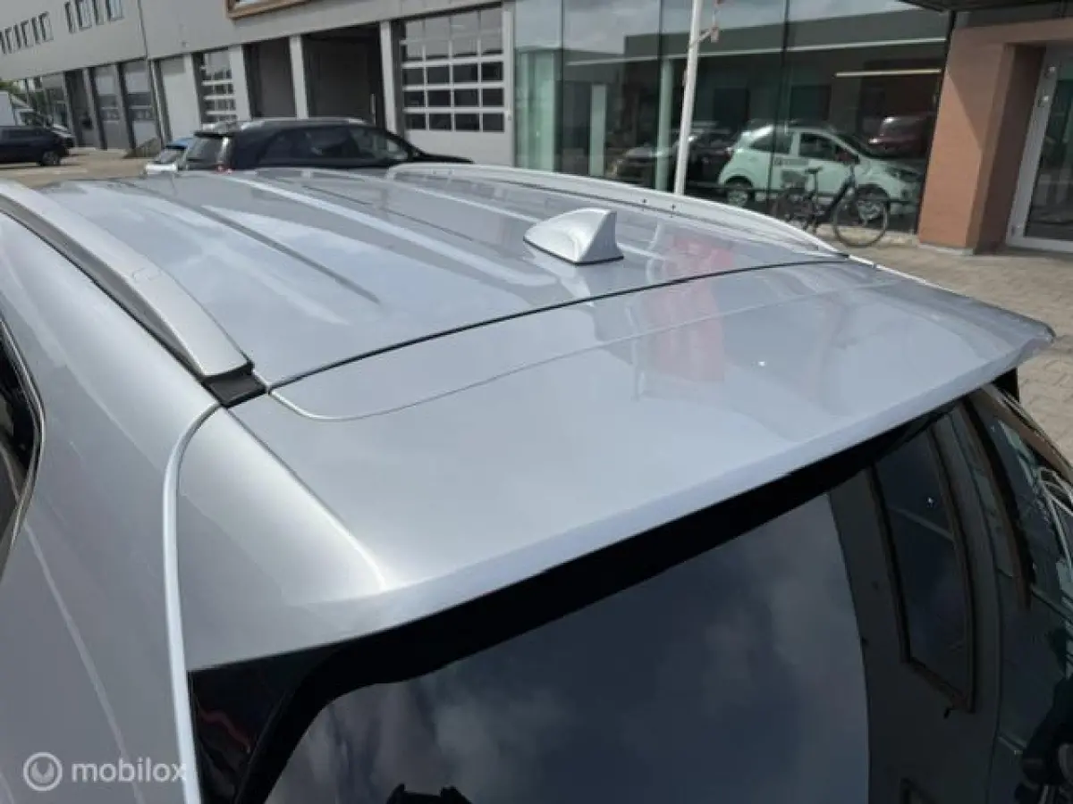 1.6 T-GDI DynamicLine , 1.900 trek gewicht , Navigatie , Camera achter + parkeerhulp , Trekhaak 13 polig , Cruise controle , Climate controle , dealer onderhouden