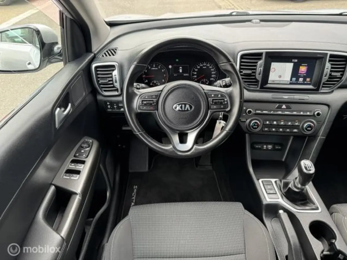 1.6 T-GDI DynamicLine , 1.900 trek gewicht , Navigatie , Camera achter + parkeerhulp , Trekhaak 13 polig , Cruise controle , Climate controle , dealer onderhouden