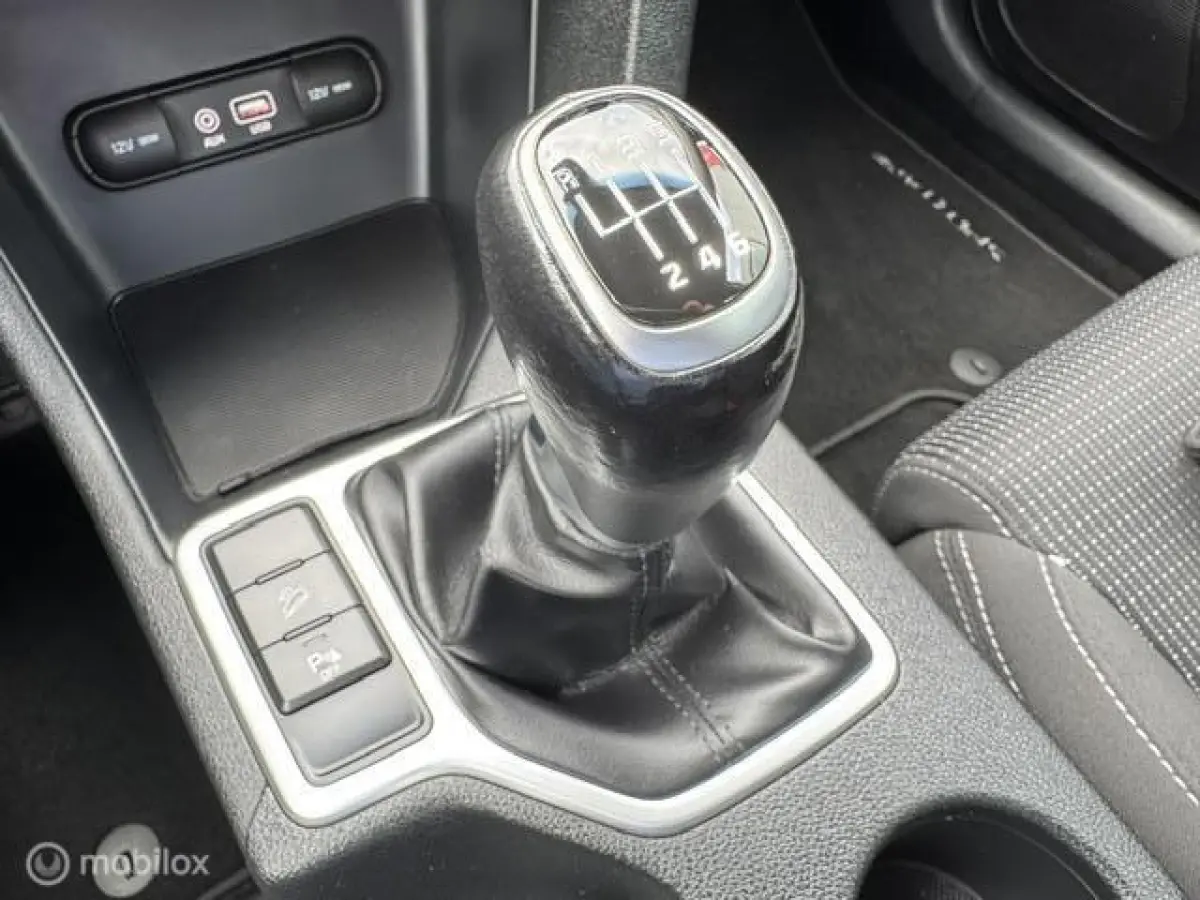 1.6 T-GDI DynamicLine , 1.900 trek gewicht , Navigatie , Camera achter + parkeerhulp , Trekhaak 13 polig , Cruise controle , Climate controle , dealer onderhouden