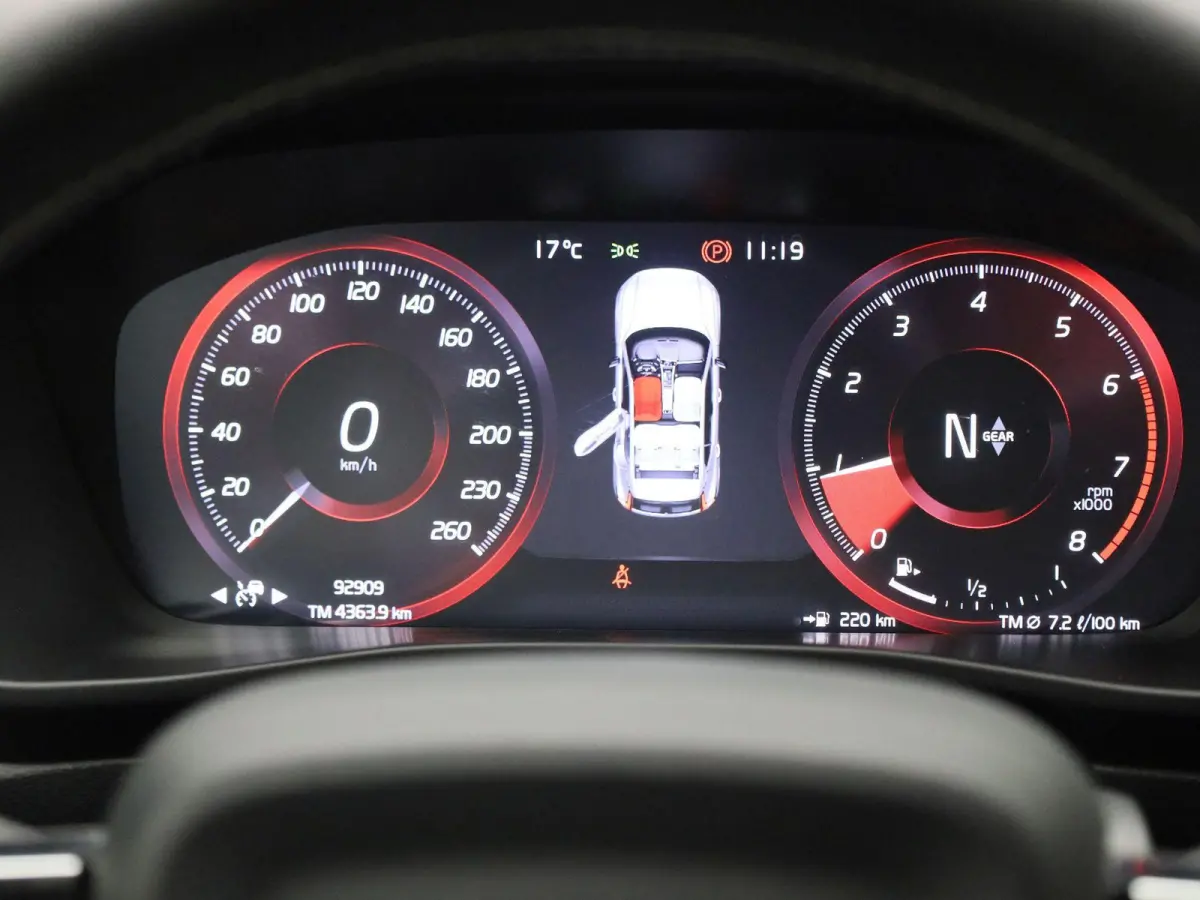 1.5 T3 R-Design | Camera | Parkeersensoren | Navigatie | Cruise Control |
