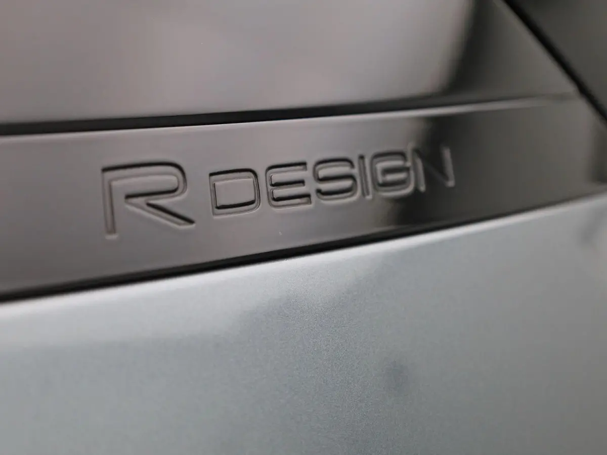 1.5 T3 R-Design | Camera | Parkeersensoren | Navigatie | Cruise Control |
