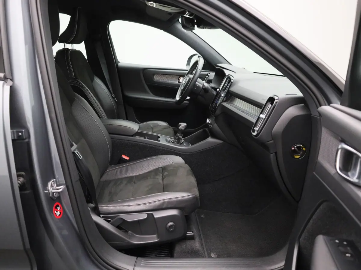 1.5 T3 R-Design | Camera | Parkeersensoren | Navigatie | Cruise Control |