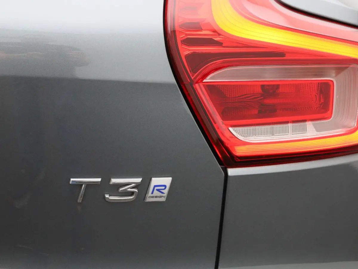 1.5 T3 R-Design | Camera | Parkeersensoren | Navigatie | Cruise Control |