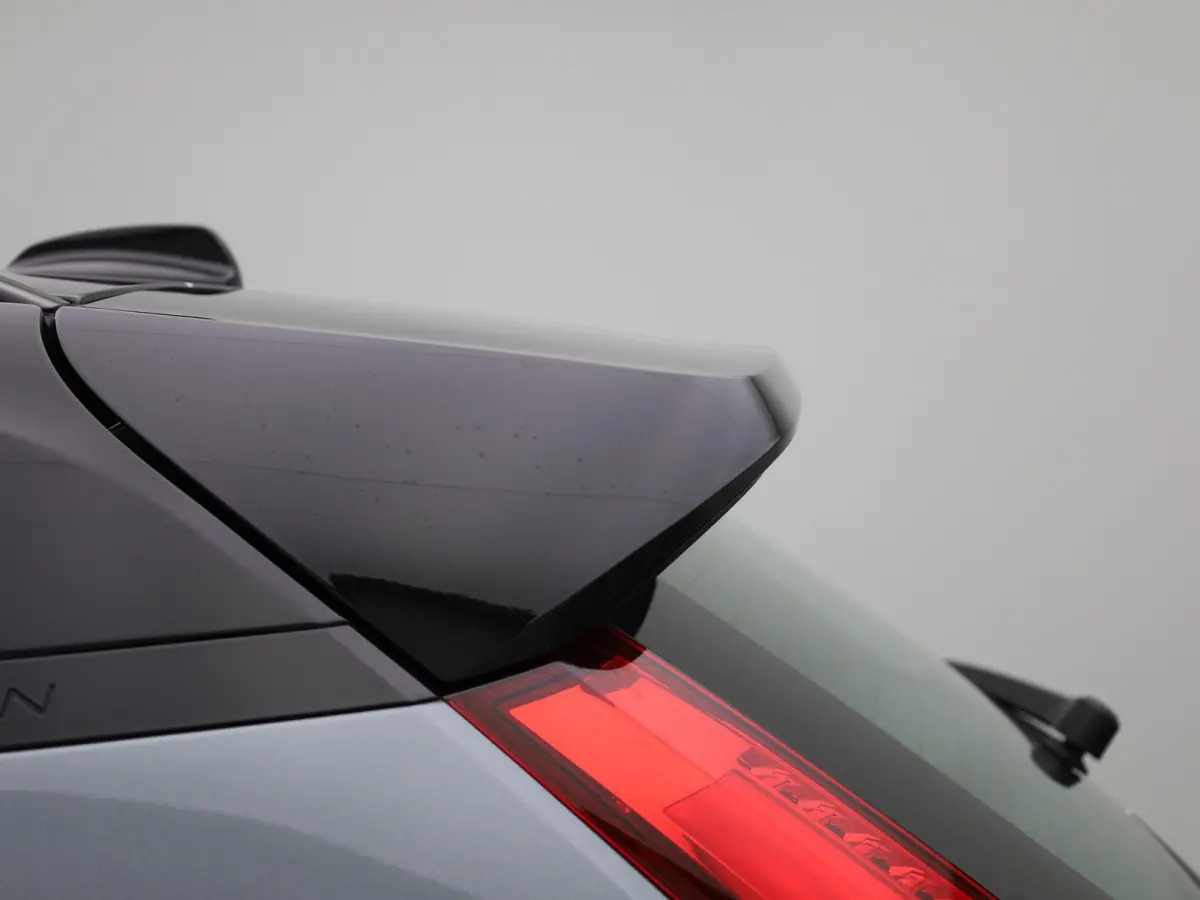1.5 T3 R-Design | Camera | Parkeersensoren | Navigatie | Cruise Control |