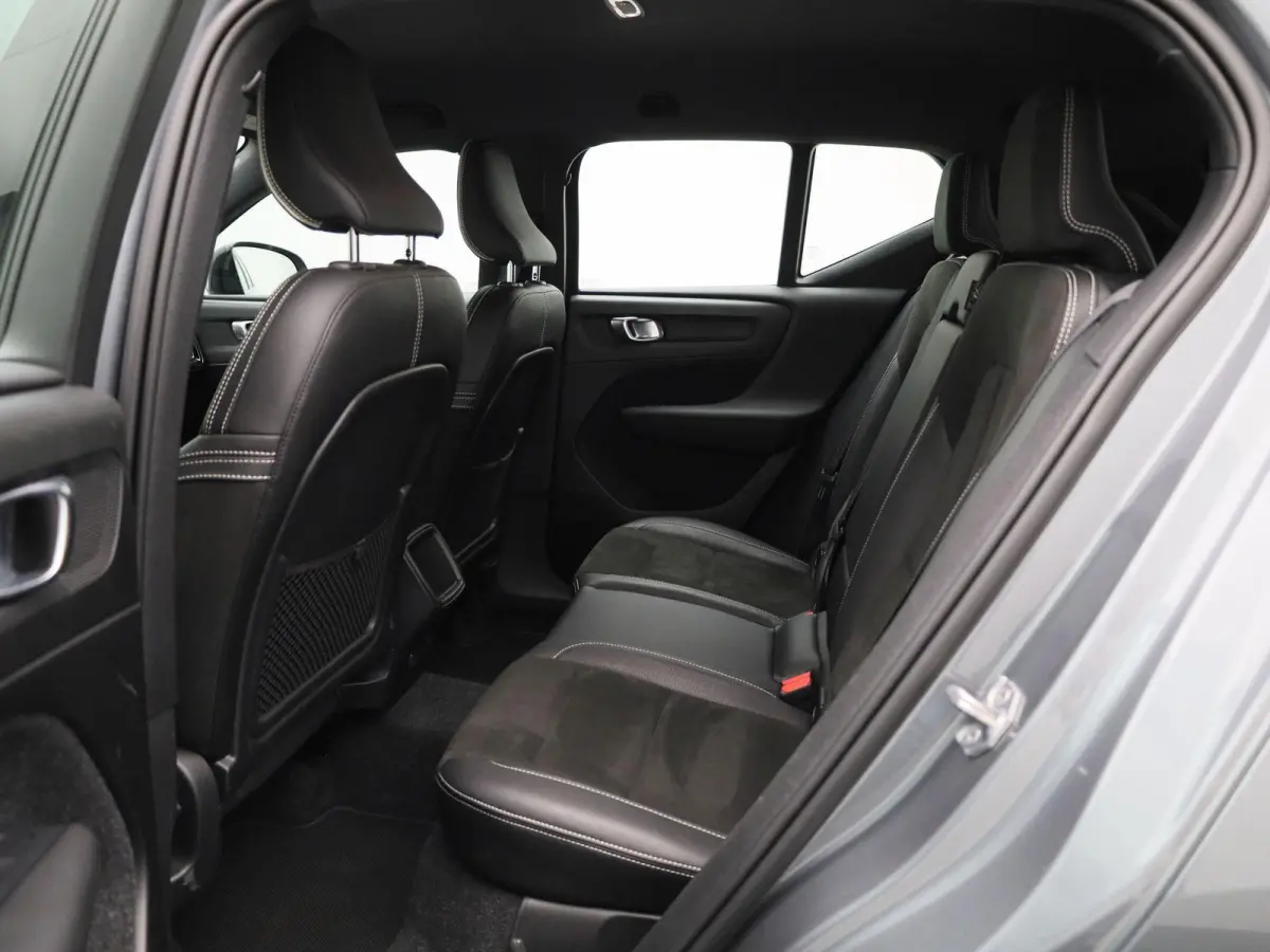1.5 T3 R-Design | Camera | Parkeersensoren | Navigatie | Cruise Control |