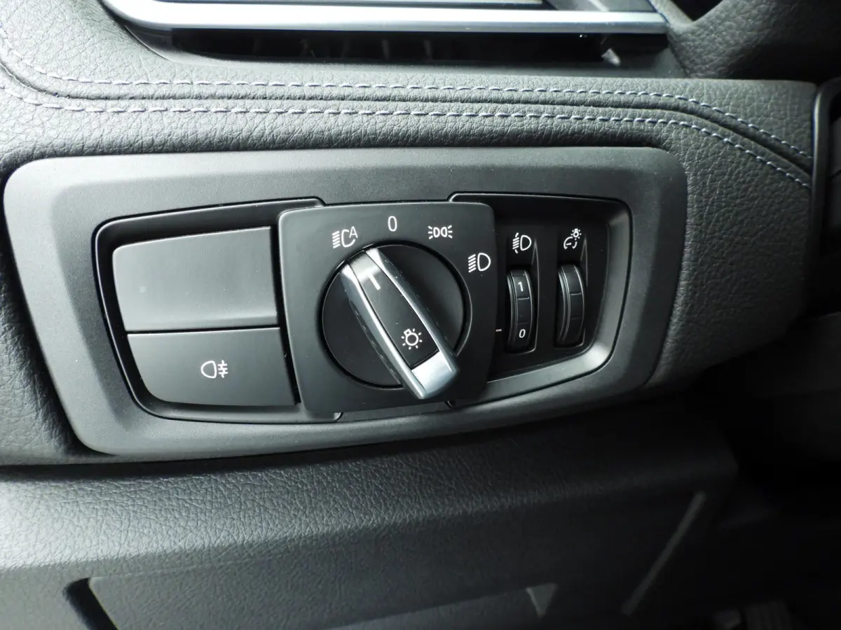 225xe | LED | Navigatie | Sportstoelen | Stoelverwarming | Keyles go | DAB | Hifi speakers | Alu 18 inch