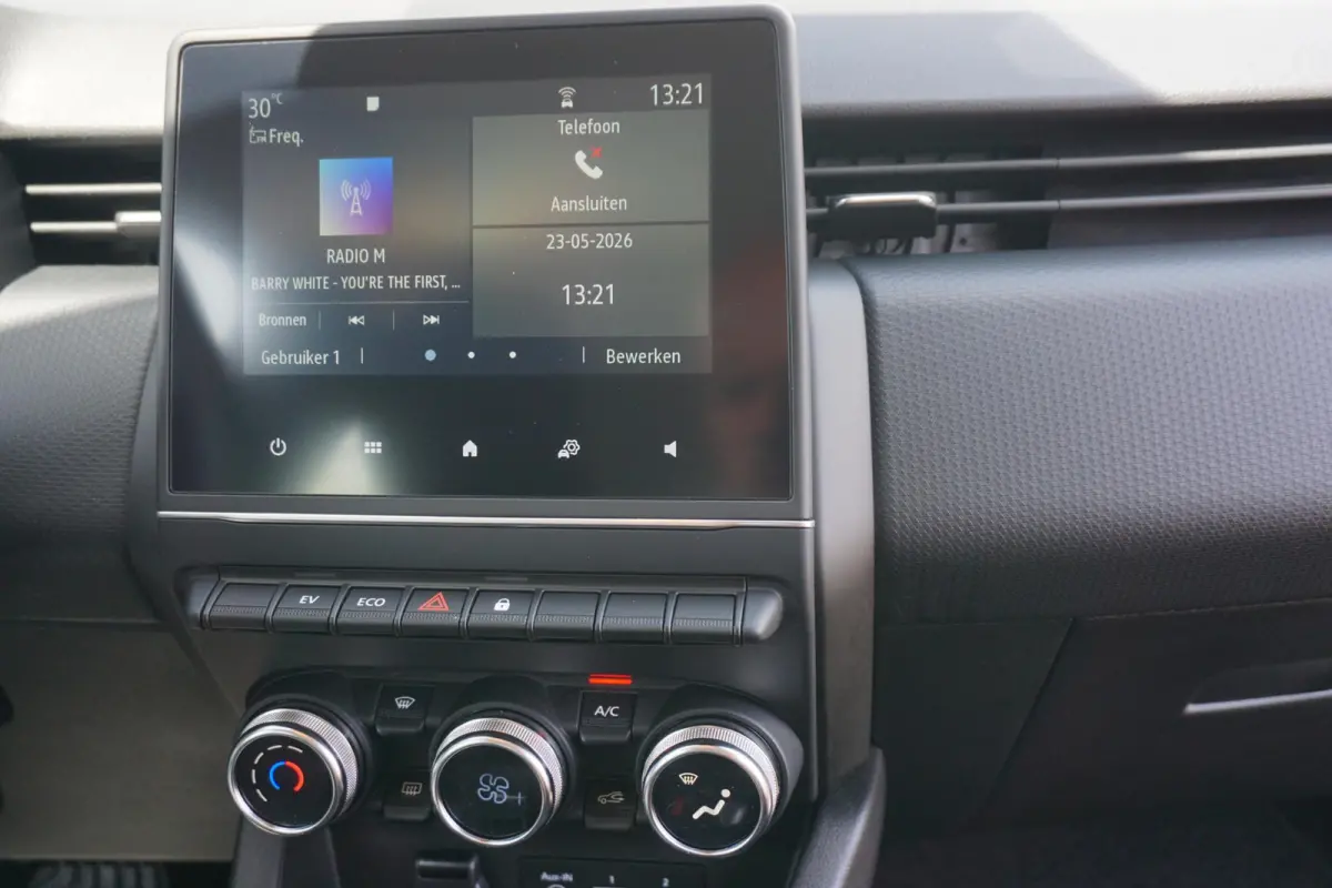 1.6 E-Tech Hybrid 145 Equilibre